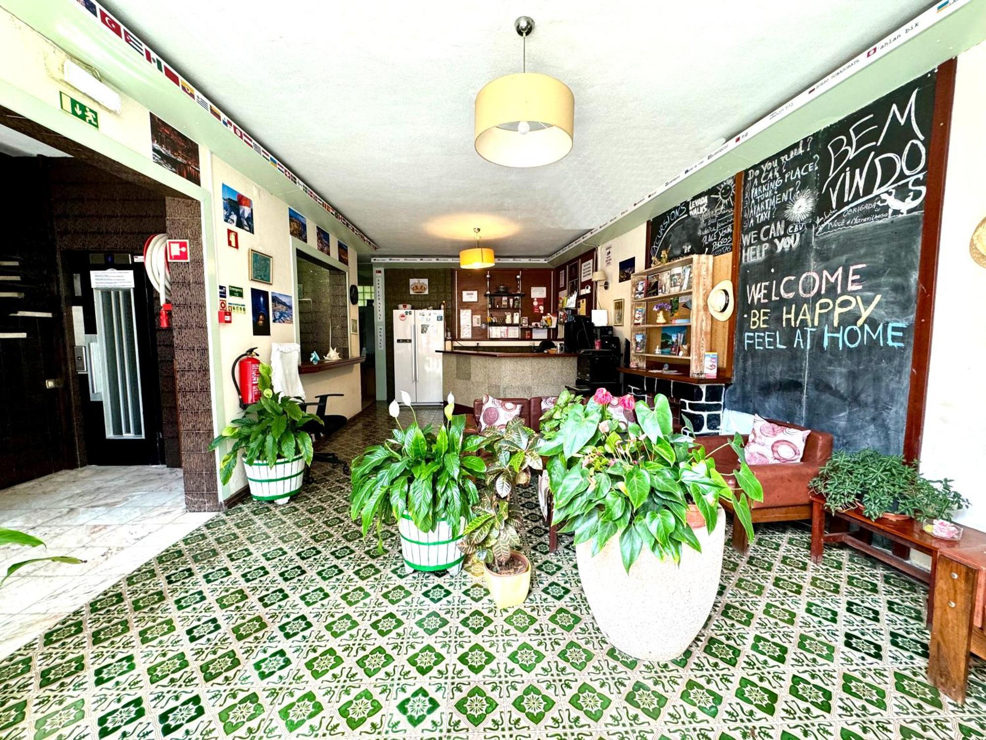 Hostel Monaco Funchal  Buitenkant foto