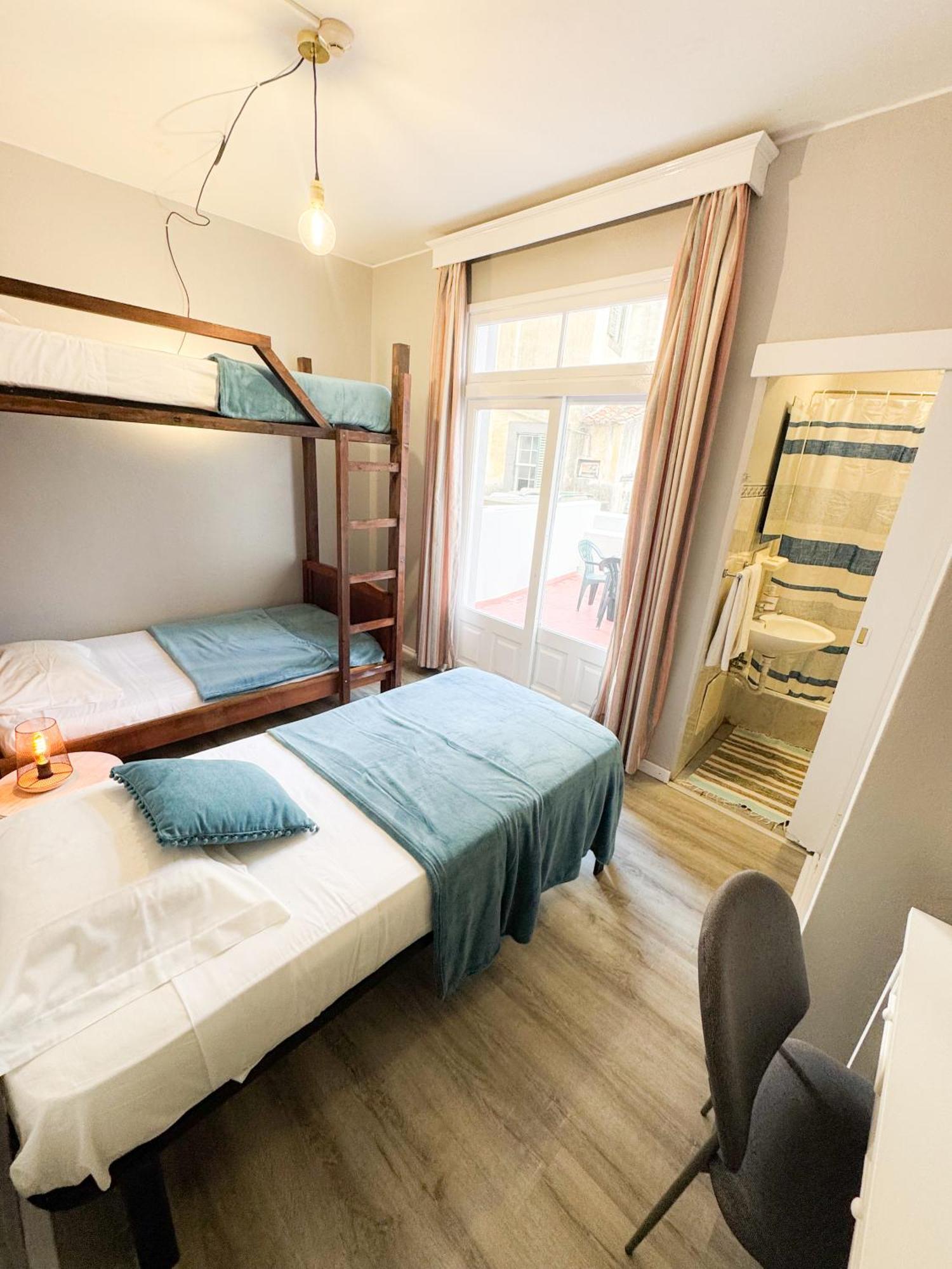 Hostel Monaco Funchal  Buitenkant foto