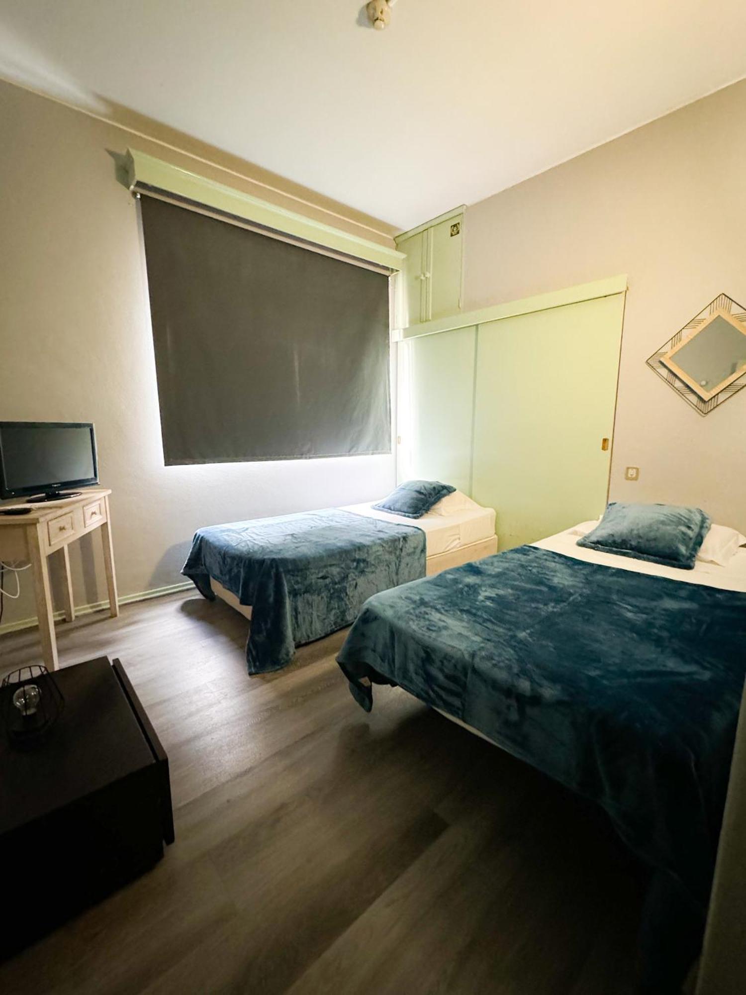 Hostel Monaco Funchal  Buitenkant foto